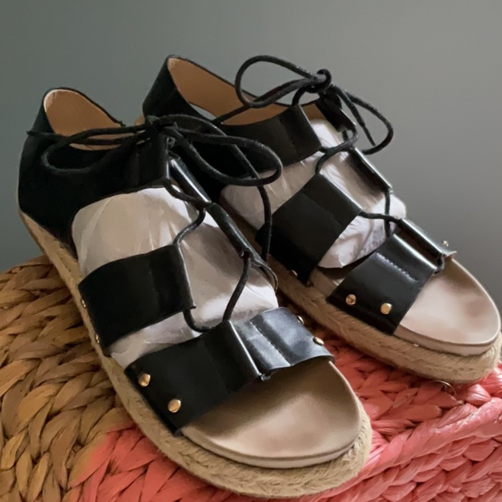 Extreme  sandals